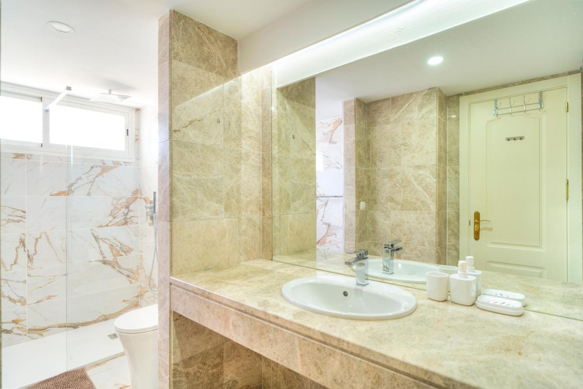 Serenity Luxury , Puerto Banus マルベーリャ エクステリア 写真